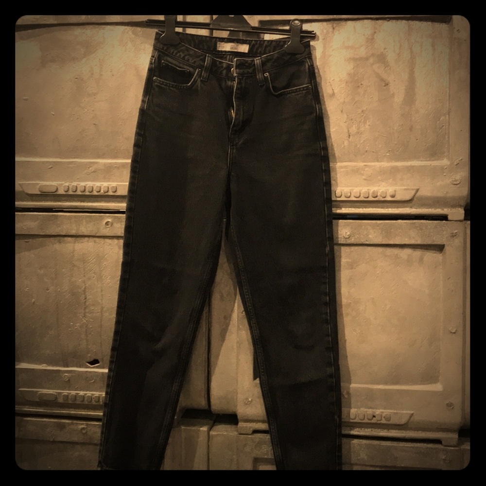 Black Mom Jeans.
